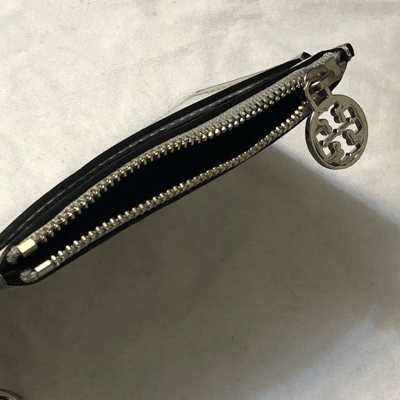 Tory Burch “R” coin/key case! Never used! - Picture 9 of 10